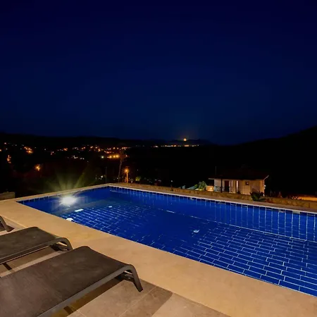 호텔 W Pool Bbq Garden 5 Min To Phellos In